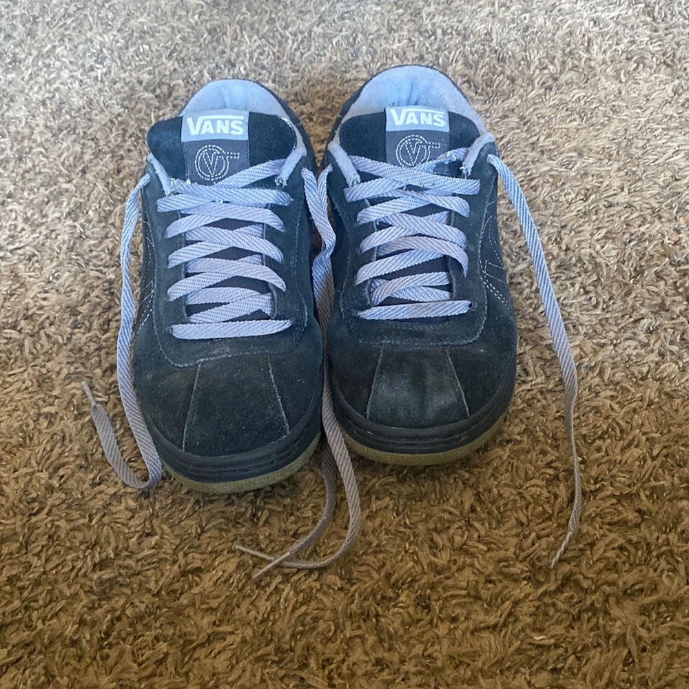 MENS SIZE 8.5 BLACK VANS SHOES